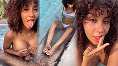 Scopo beatrice segreti in piscina! Footjob, pompino e sega e si merita una sborrata addosso