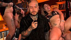 CONTROLO A UNA SEXY MODELO PARA FOLLARMELA DURO