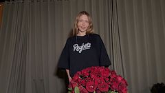 Wet rough sex for a bouquet of flowers on March 8th. Hit the jackpot on a dating app