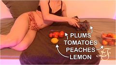 Making a Fruitsalad inside my Ass
