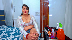 Mature stepsister seduced by tattoo artist when she got a Tattoo on big Pussy in HINDI.