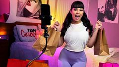 Thick Influencer Beca Twerks for Fans Then Accidentally Fucks on Stream