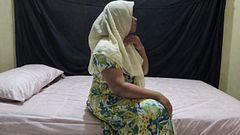 Pembantu behijab Pantat Besar